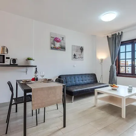 Διαμέρισμα 2 Modern Flats Near Playa San Blas