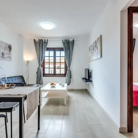 2 Modern Flats Near Playa San Blas