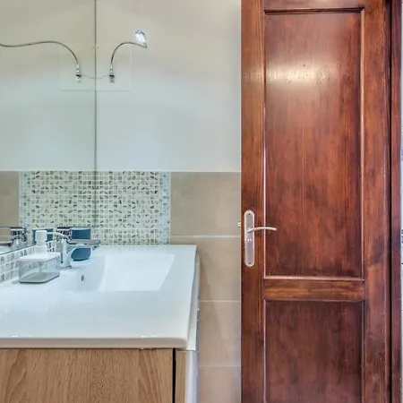 2 Modern Flats Near Playa San Blas Διαμέρισμα *