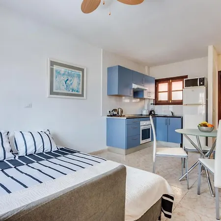 2 Modern Flats Near Playa San Blas *
