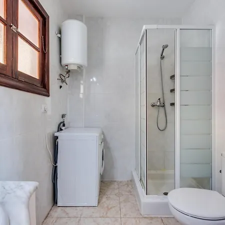Διαμέρισμα 2 Modern Flats Near Playa San Blas *