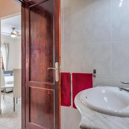 Διαμέρισμα 2 Modern Flats Near Playa San Blas Σαν Μιγκέλ ντε Αμπόνα
