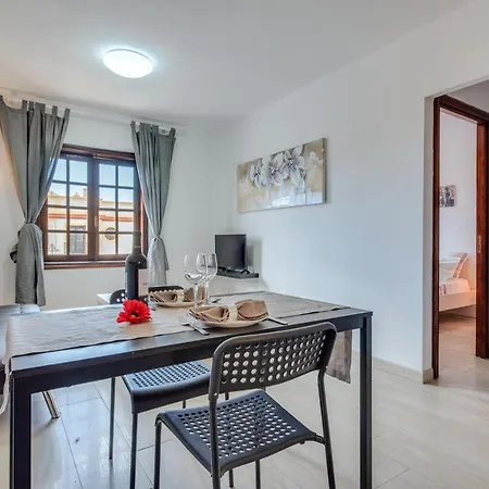 2 Modern Flats Near Playa San Blas *